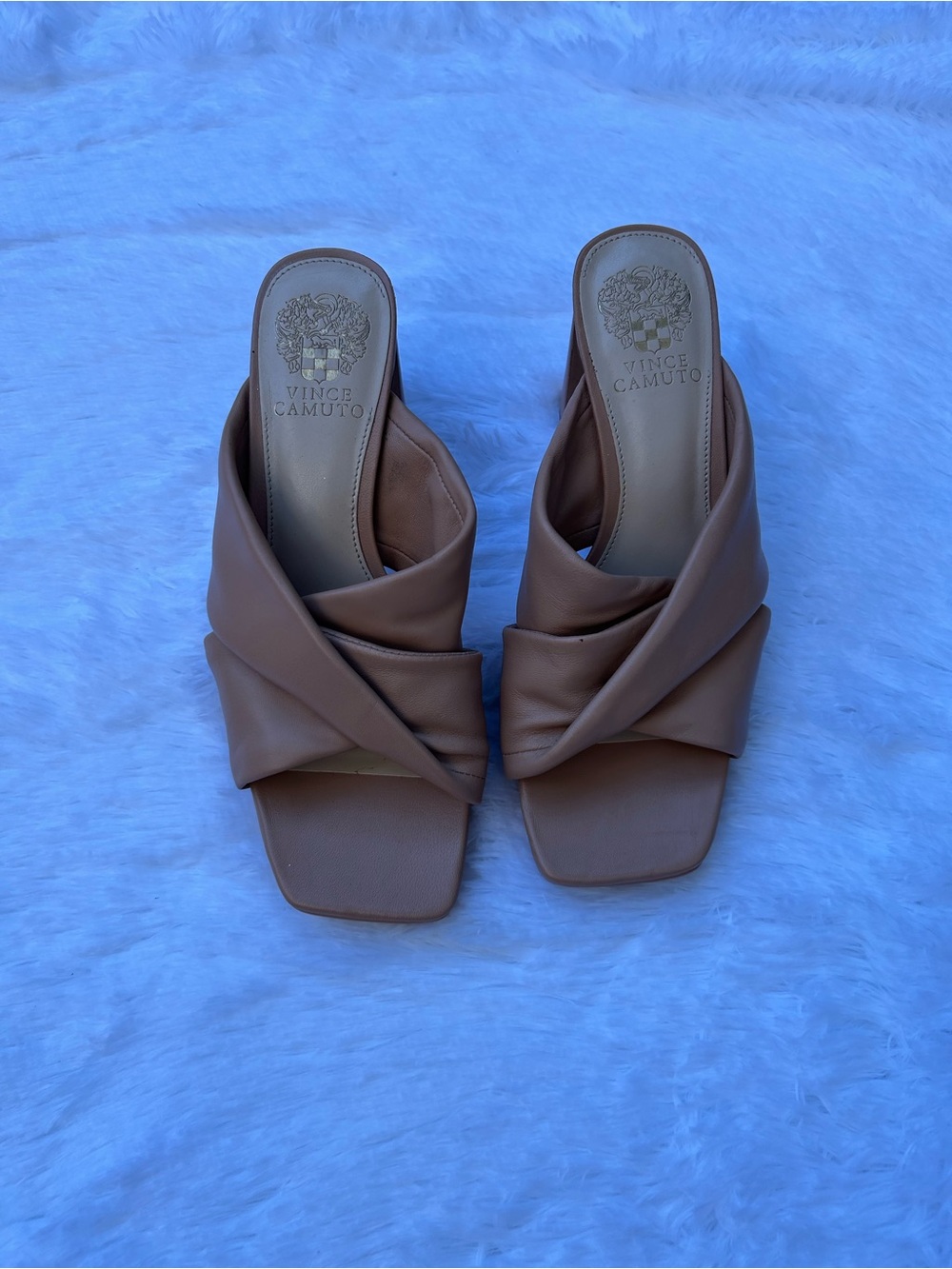 Vince Camuto Cognac Upper Leather VC-ELMINDI Slide Mules Size 8M